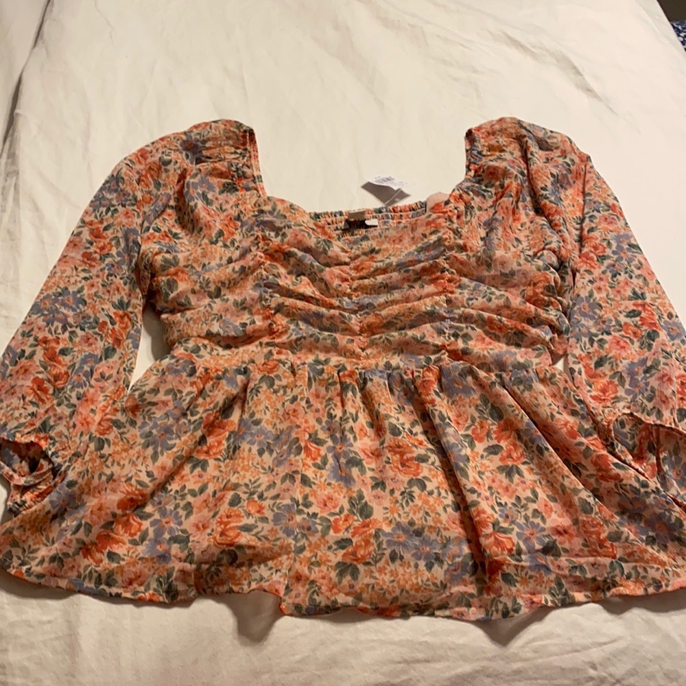 NWT- American eagle top